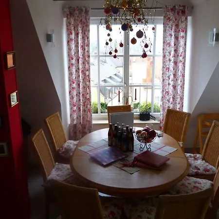 Wedel Apartment *